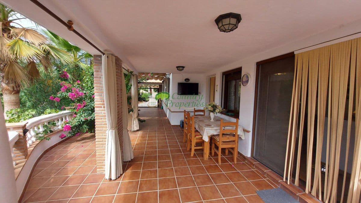 7 soveværelse Finca/Landehus til salg i Archez med swimmingpool - € 1.495.000 (Ref: 10146331)