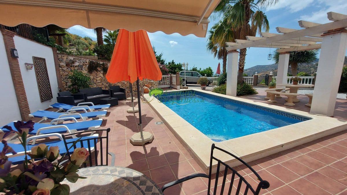 7 soveværelse Finca/Landehus til salg i Archez med swimmingpool - € 1.495.000 (Ref: 10146331)