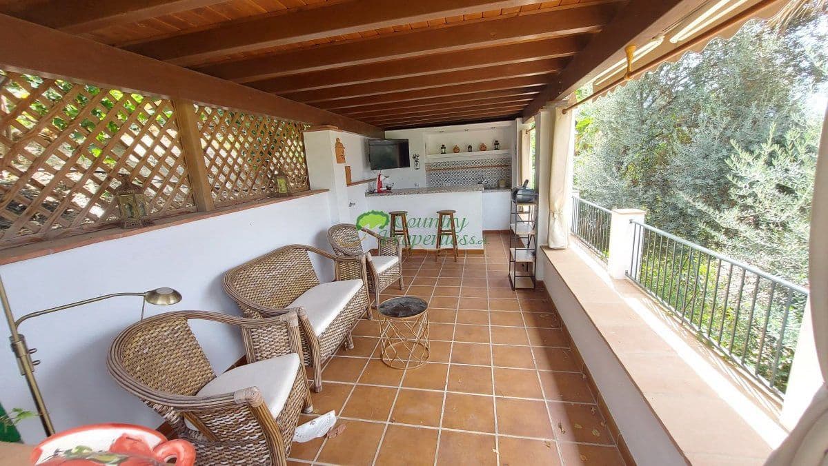 7 soveværelse Finca/Landehus til salg i Archez med swimmingpool - € 1.495.000 (Ref: 10146331)