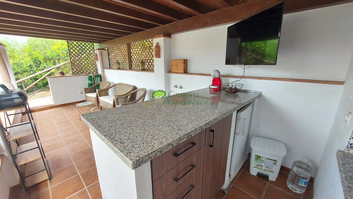 7 soveværelse Finca/Landehus til salg i Archez med swimmingpool - € 1.495.000 (Ref: 10146331)