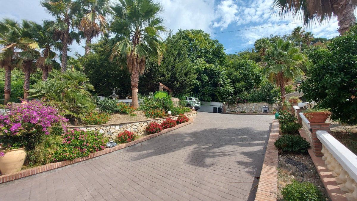 7 soveværelse Finca/Landehus til salg i Archez med swimmingpool - € 1.495.000 (Ref: 10146331)