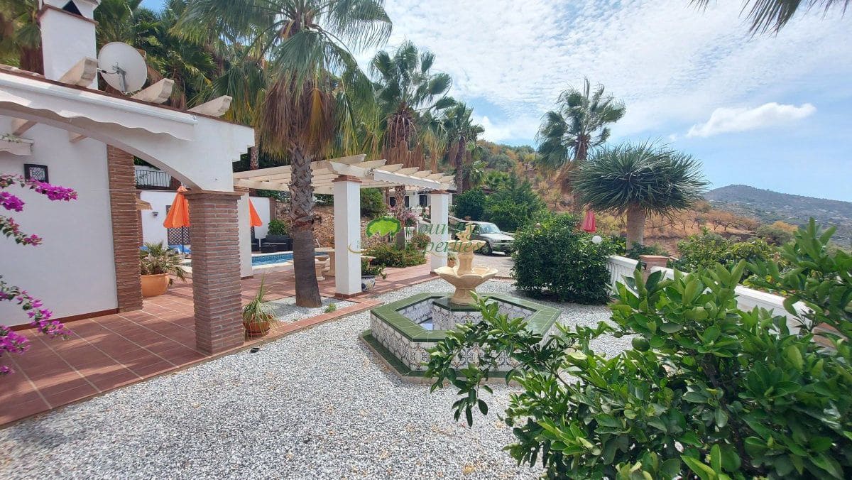 7 soveværelse Finca/Landehus til salg i Archez med swimmingpool - € 1.495.000 (Ref: 10146331)