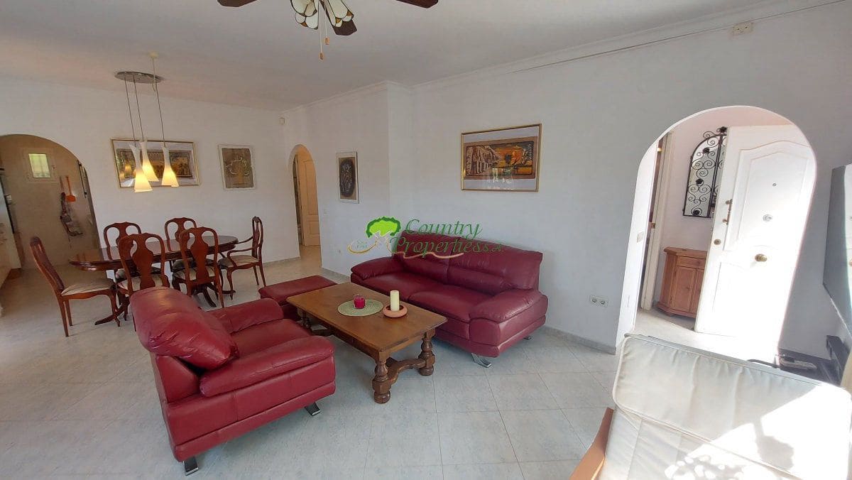 3 sypialnia Finka/Dom wiejski na sprzedaż w Torrox z basenem garażem - 429 000 € (Ref: 10146332)