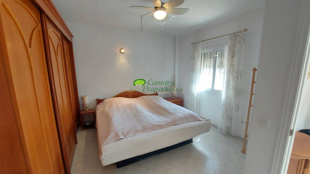 3 sypialnia Finka/Dom wiejski na sprzedaż w Torrox z basenem garażem - 429 000 € (Ref: 10146332)