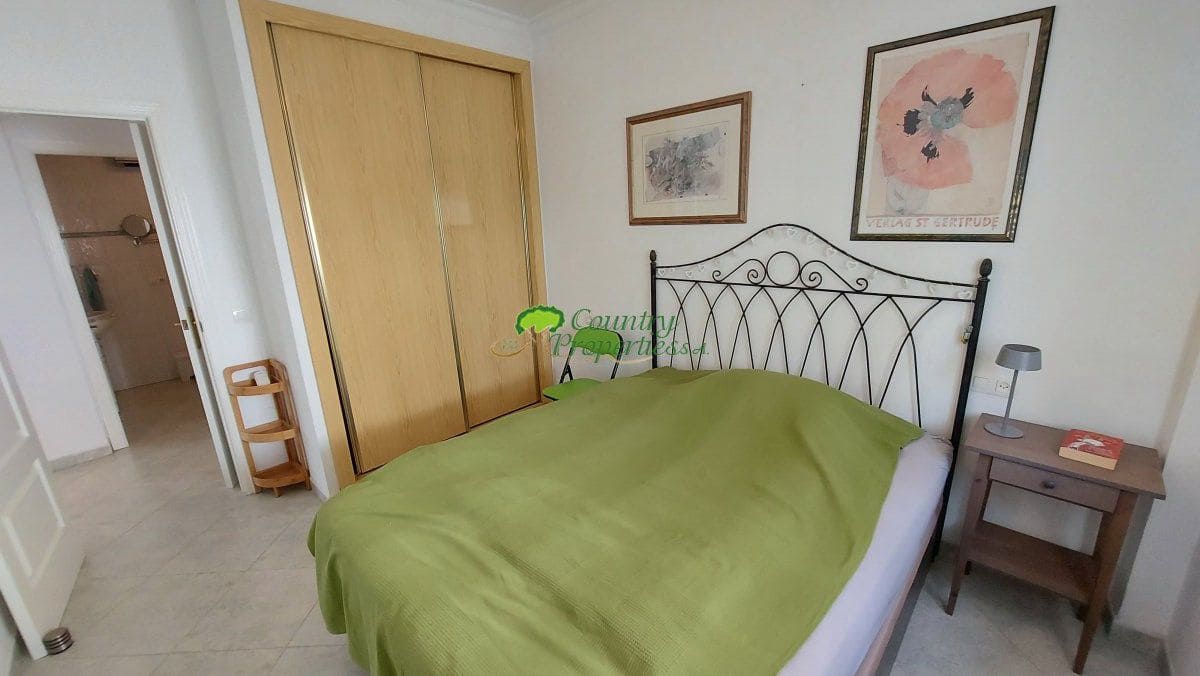 3 sypialnia Finka/Dom wiejski na sprzedaż w Torrox z basenem garażem - 429 000 € (Ref: 10146332)