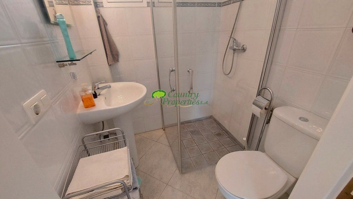 3 sypialnia Finka/Dom wiejski na sprzedaż w Torrox z basenem garażem - 429 000 € (Ref: 10146332)