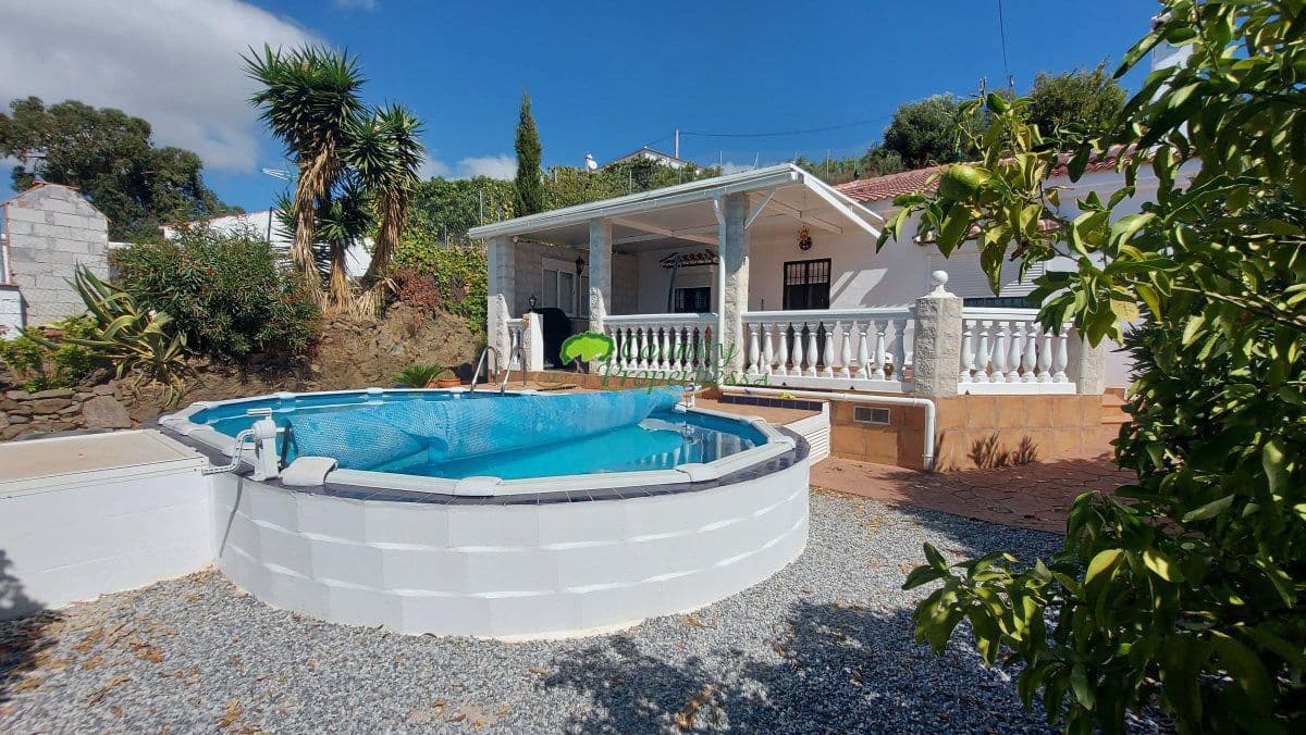 3 sypialnia Finka/Dom wiejski na sprzedaż w Torrox z basenem garażem - 429 000 € (Ref: 10146332)