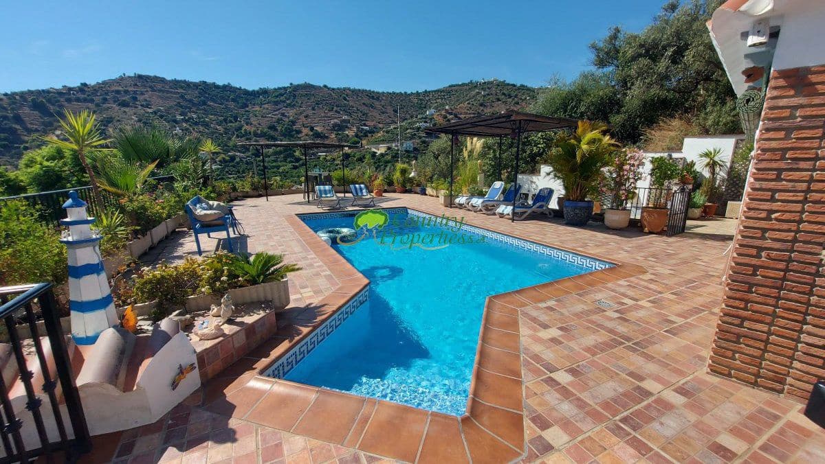 3 camera da letto Finca/Casa di Campagna in vendita in Torrox con piscina garage - 495.000 € (Rif: 10154822)
