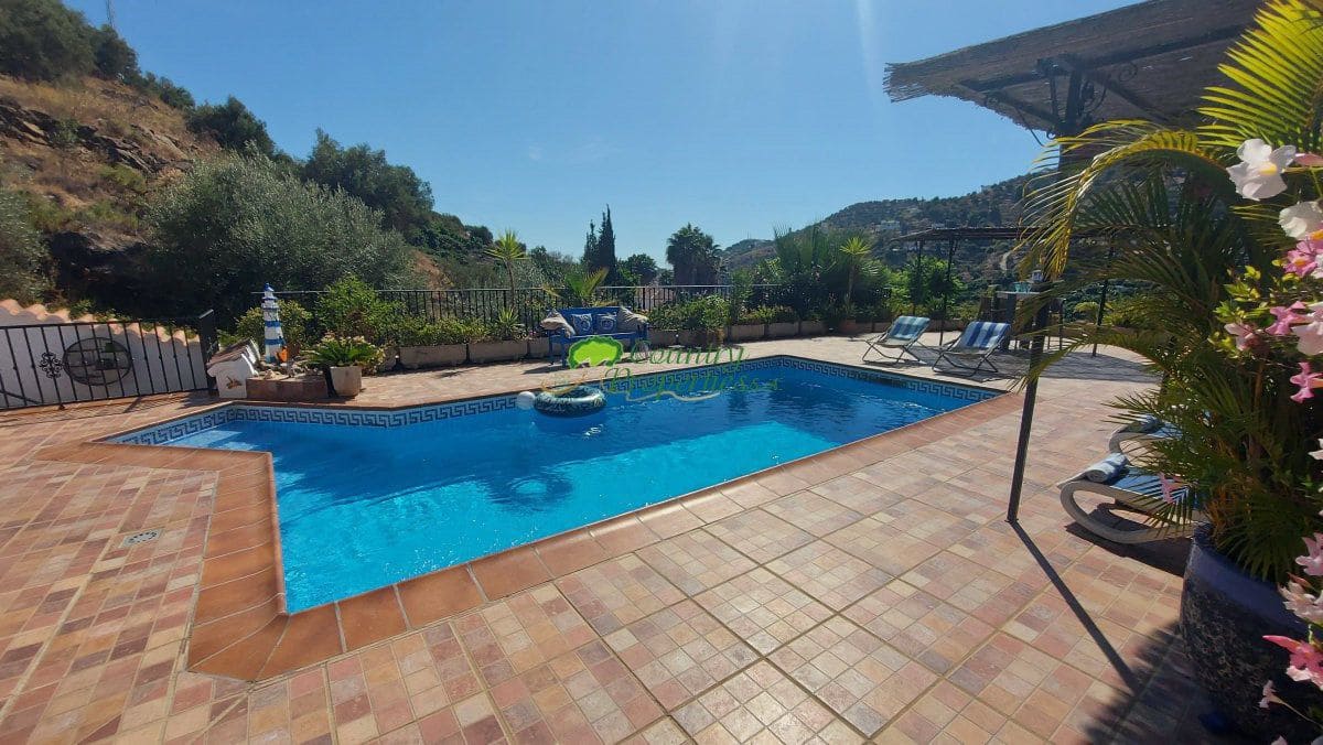 3 camera da letto Finca/Casa di Campagna in vendita in Torrox con piscina garage - 495.000 € (Rif: 10154822)