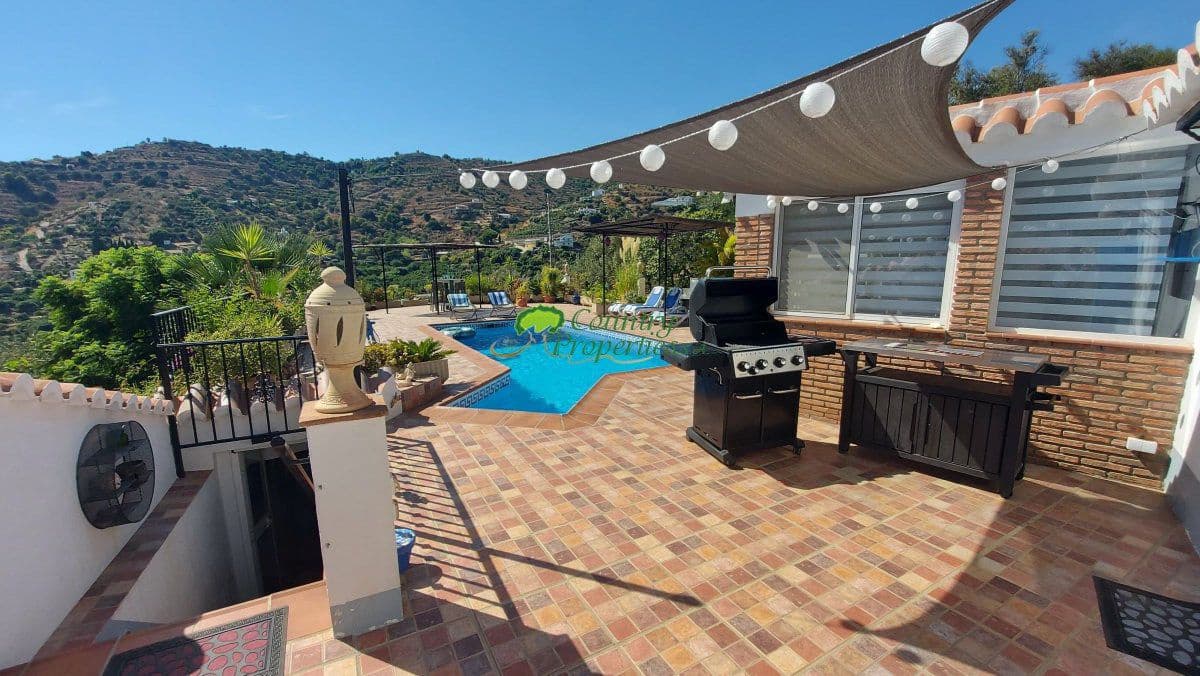 3 camera da letto Finca/Casa di Campagna in vendita in Torrox con piscina garage - 495.000 € (Rif: 10154822)