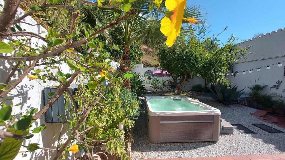 3 camera da letto Finca/Casa di Campagna in vendita in Torrox con piscina garage - 495.000 € (Rif: 10154822)