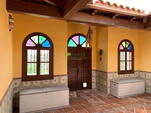Finca/Casa Rural de 3 habitaciones en Cómpeta en venta con piscina - 595.000 € (Ref: 10157419)