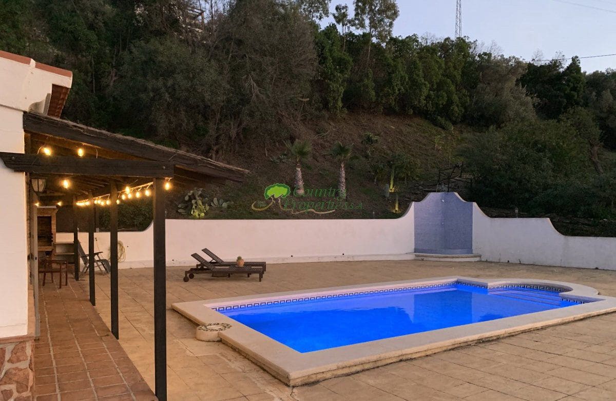 Finca/Casa Rural de 3 habitaciones en Cómpeta en venta con piscina - 595.000 € (Ref: 10157419)