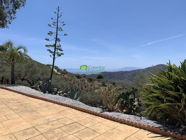 Finca/Casa Rural de 3 habitaciones en Cómpeta en venta con piscina - 595.000 € (Ref: 10157419)