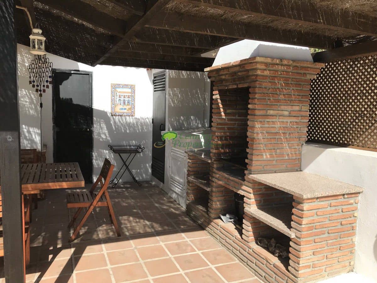 Finca/Casa Rural de 3 habitaciones en Cómpeta en venta con piscina - 595.000 € (Ref: 10157419)