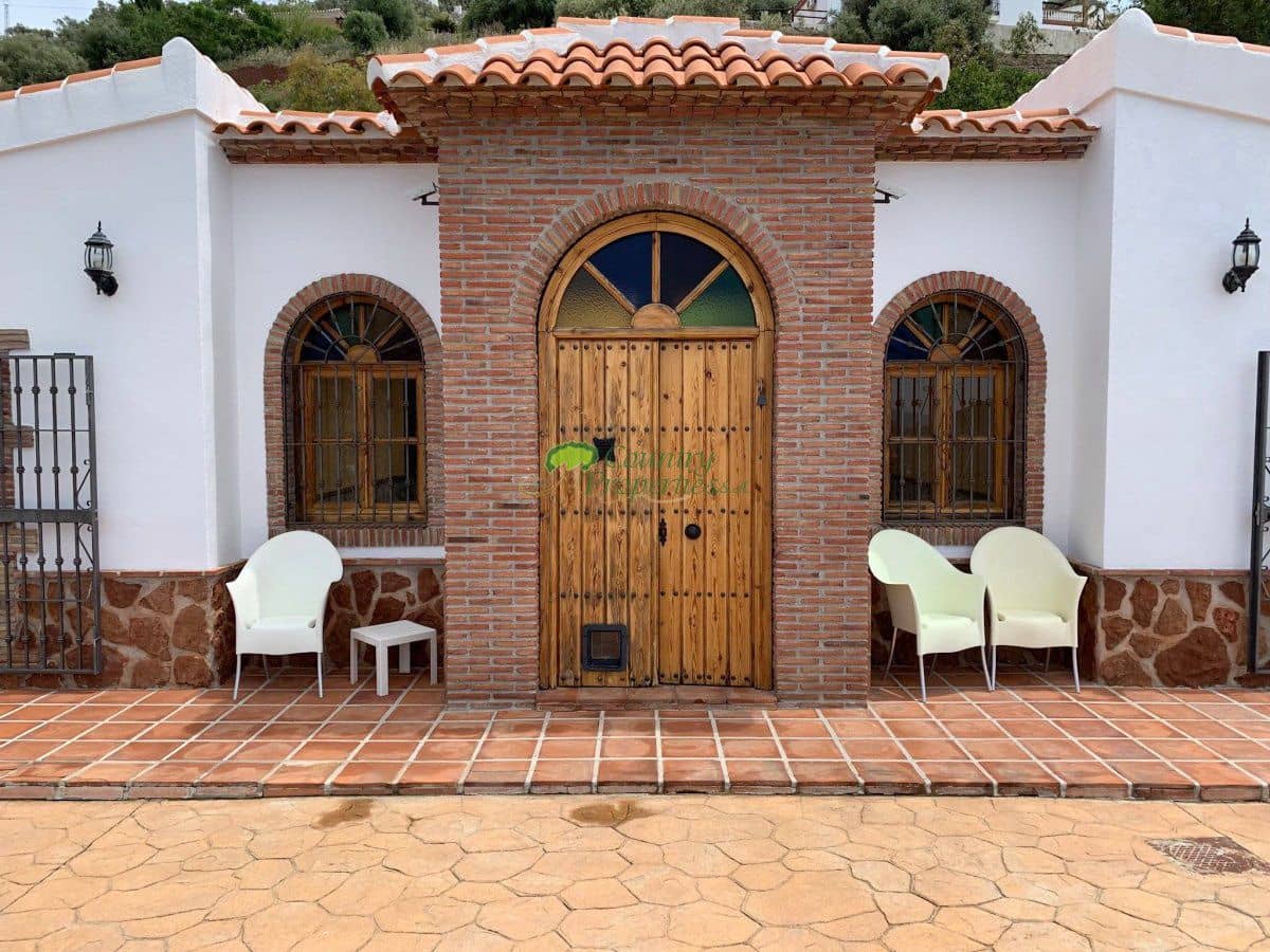 Finca/Casa Rural de 3 habitaciones en Cómpeta en venta con piscina - 595.000 € (Ref: 10157419)