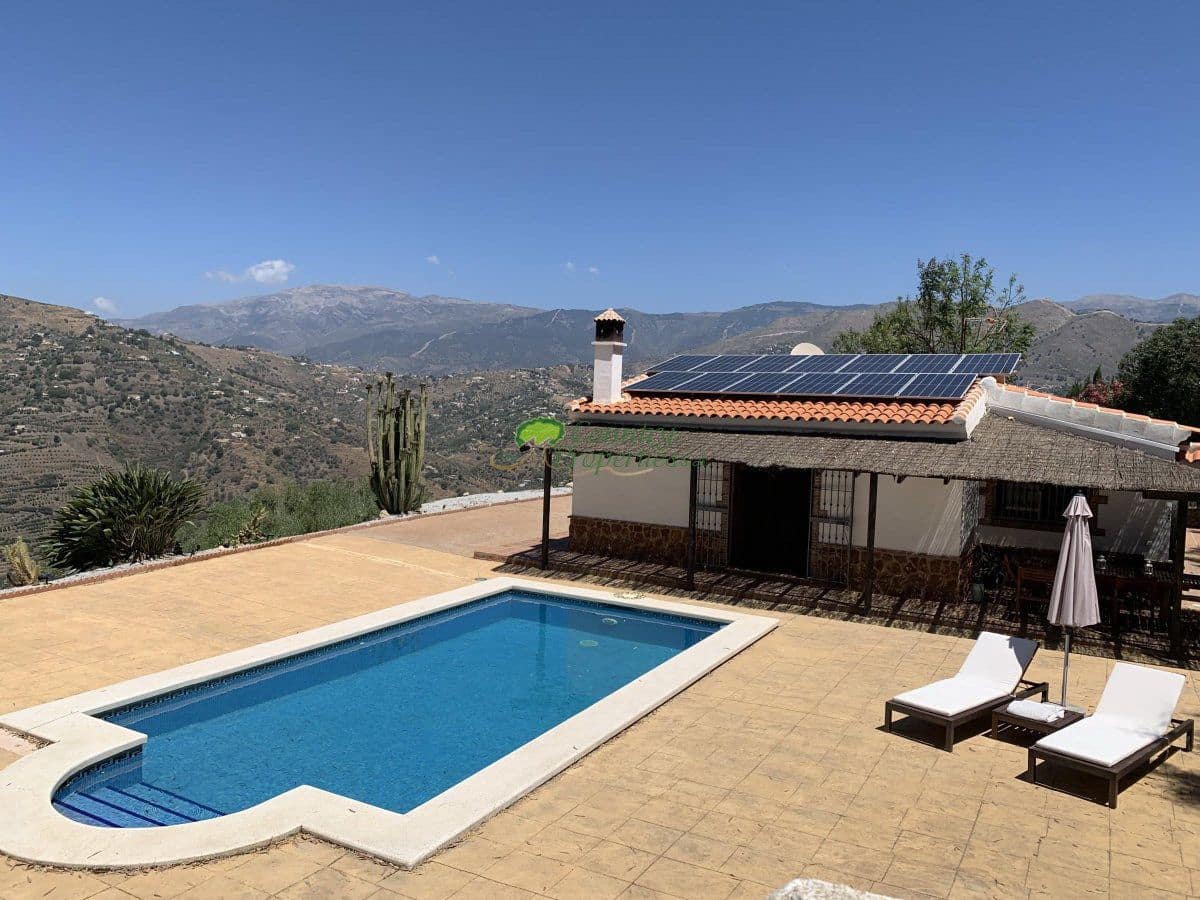 Finca/Casa Rural de 3 habitaciones en Cómpeta en venta con piscina - 595.000 € (Ref: 10157419)