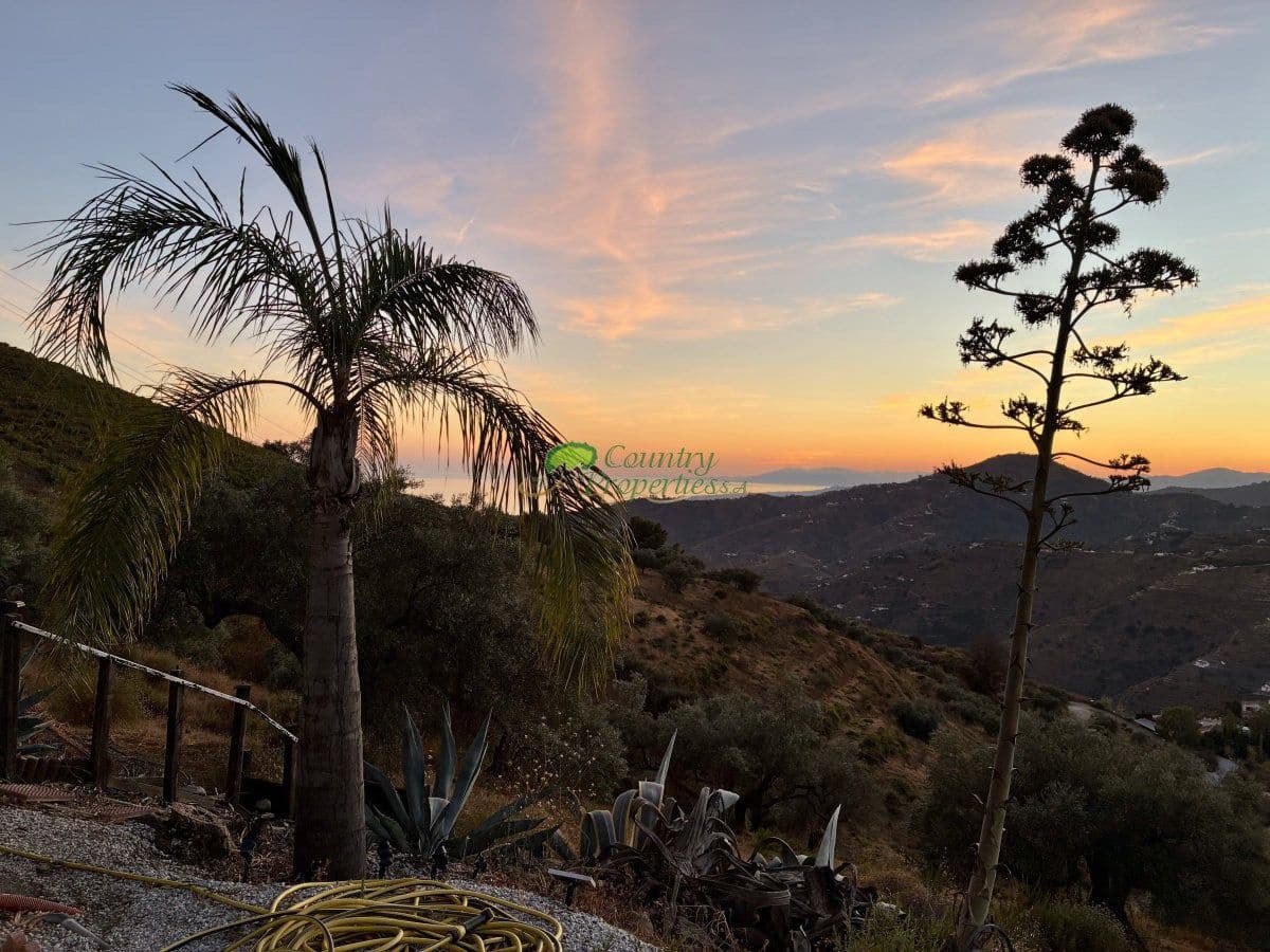 Finca/Casa Rural de 3 habitaciones en Cómpeta en venta con piscina - 595.000 € (Ref: 10157419)