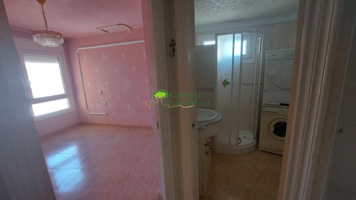 1 makuuhuone Huoneisto myytävänä paikassa Torrox mukana uima-altaan - 239 900 € (Ref: 10157420)