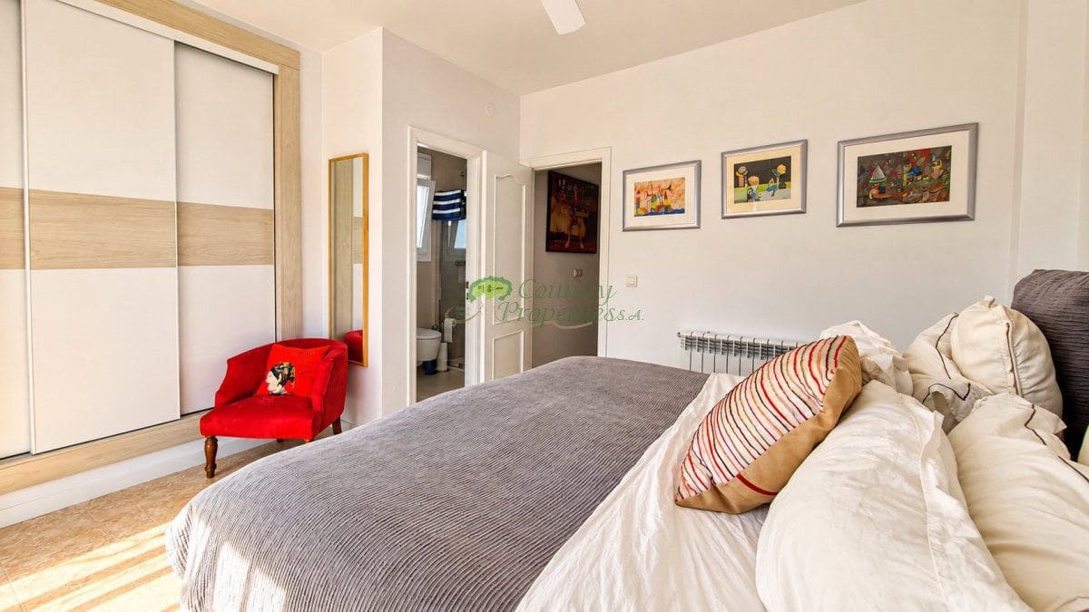 5 sypialnia Finka/Dom wiejski na sprzedaż w Competa z basenem garażem - 790 000 € (Ref: 10159123)