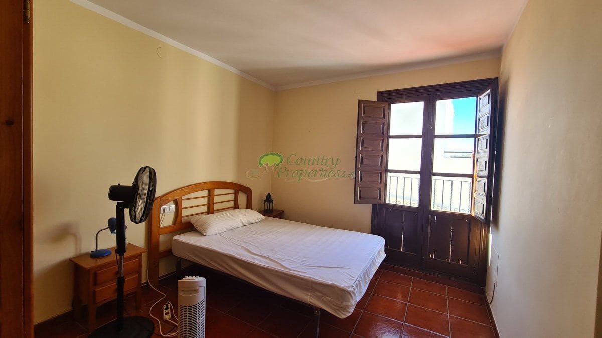 2 quarto Casa em Banda para venda em Canillas de Albaida - 135 000 € (Ref: 10161058)