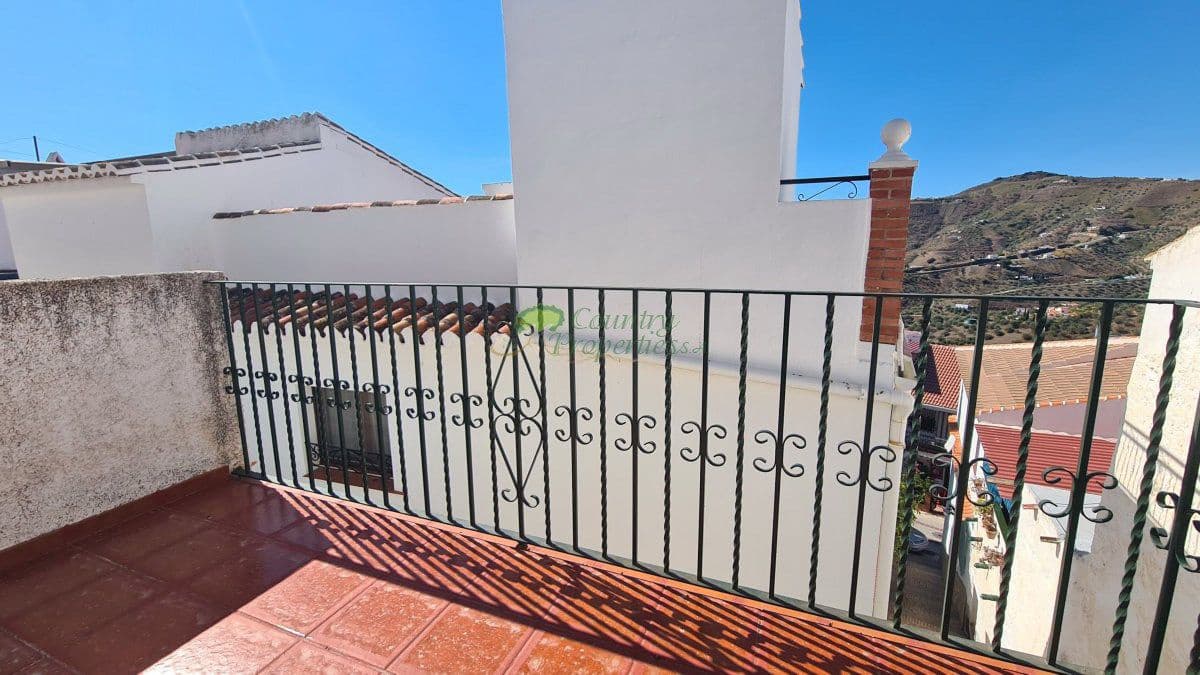 2 quarto Casa em Banda para venda em Canillas de Albaida - 135 000 € (Ref: 10161058)