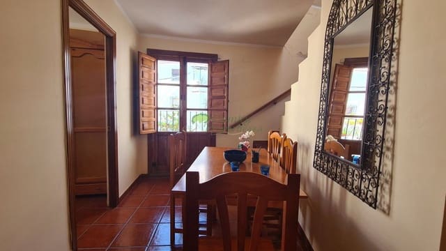 2 quarto Casa em Banda para venda em Canillas de Albaida - 135 000 € (Ref: 10161058)