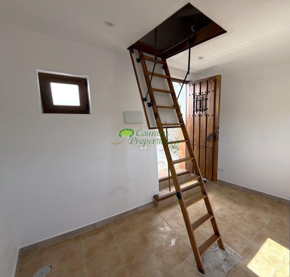 1 bedroom Townhouse for sale in Competa - € 55,000 (Ref: 10168263)