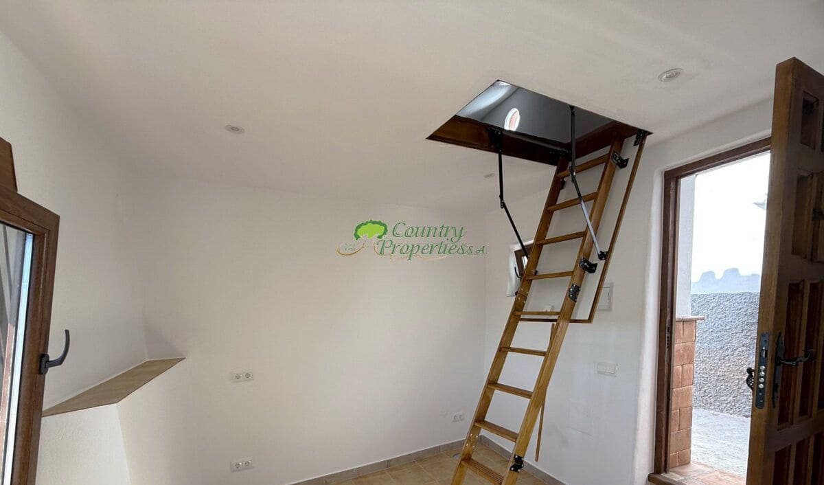 1 bedroom Townhouse for sale in Competa - € 55,000 (Ref: 10168263)