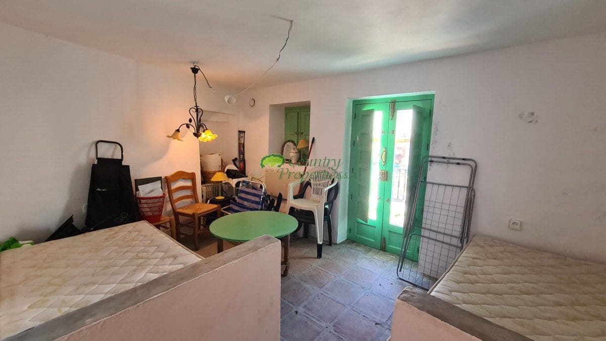 2 makuuhuone Omakotitalo myytävänä paikassa Competa - 157 000 € (Ref: 10184314)