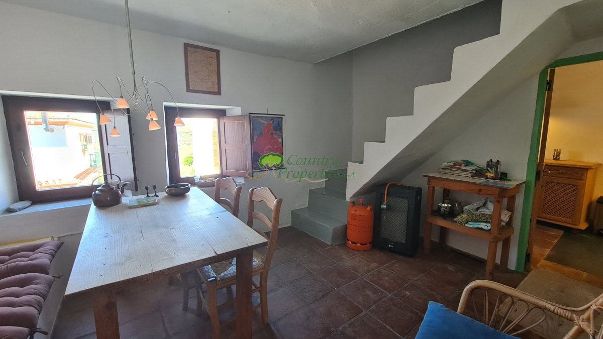 2 makuuhuone Omakotitalo myytävänä paikassa Competa - 157 000 € (Ref: 10184314)