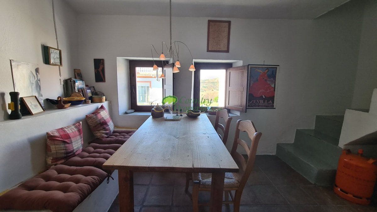 2 makuuhuone Omakotitalo myytävänä paikassa Competa - 157 000 € (Ref: 10184314)