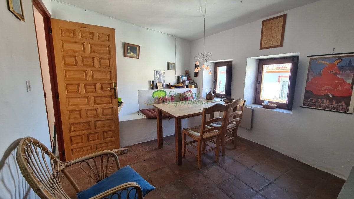 2 makuuhuone Omakotitalo myytävänä paikassa Competa - 157 000 € (Ref: 10184314)