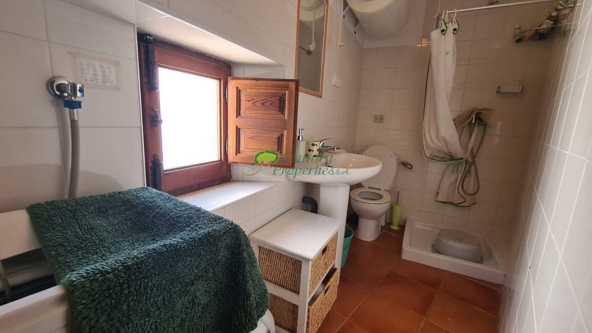 2 makuuhuone Omakotitalo myytävänä paikassa Competa - 157 000 € (Ref: 10184314)