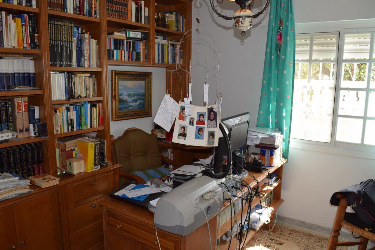 4 soverom Villa til salgs i Caleta de Velez med garasje - € 375 000 (Ref: 5220459)