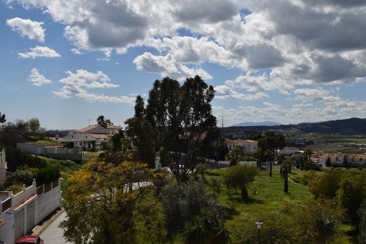 4 soverom Villa til salgs i Caleta de Velez med garasje - € 375 000 (Ref: 5220459)