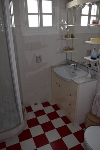 4 slaapkamer Villa te koop in Caleta de Vélez, Vélez-Málaga met garage - € 375.000 (Ref: 5220459)