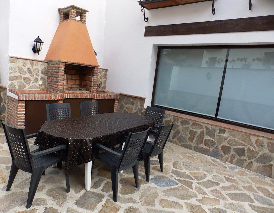 3 soveværelse Byhus til salg i Salares - € 213.000 (Ref: 5265587)