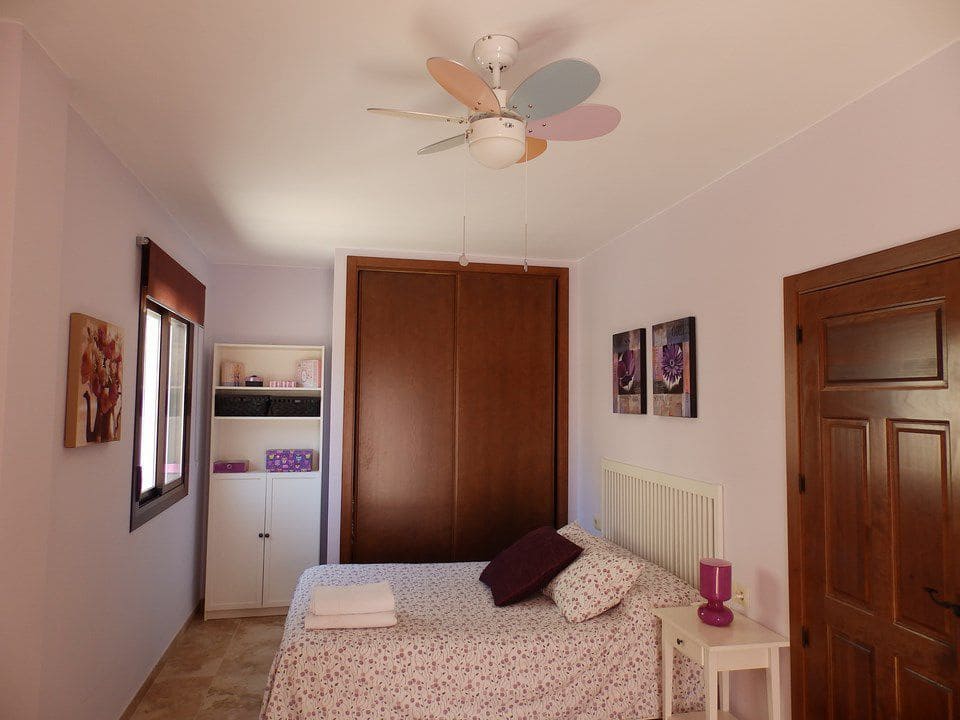 3 soveværelse Byhus til salg i Salares - € 213.000 (Ref: 5265587)