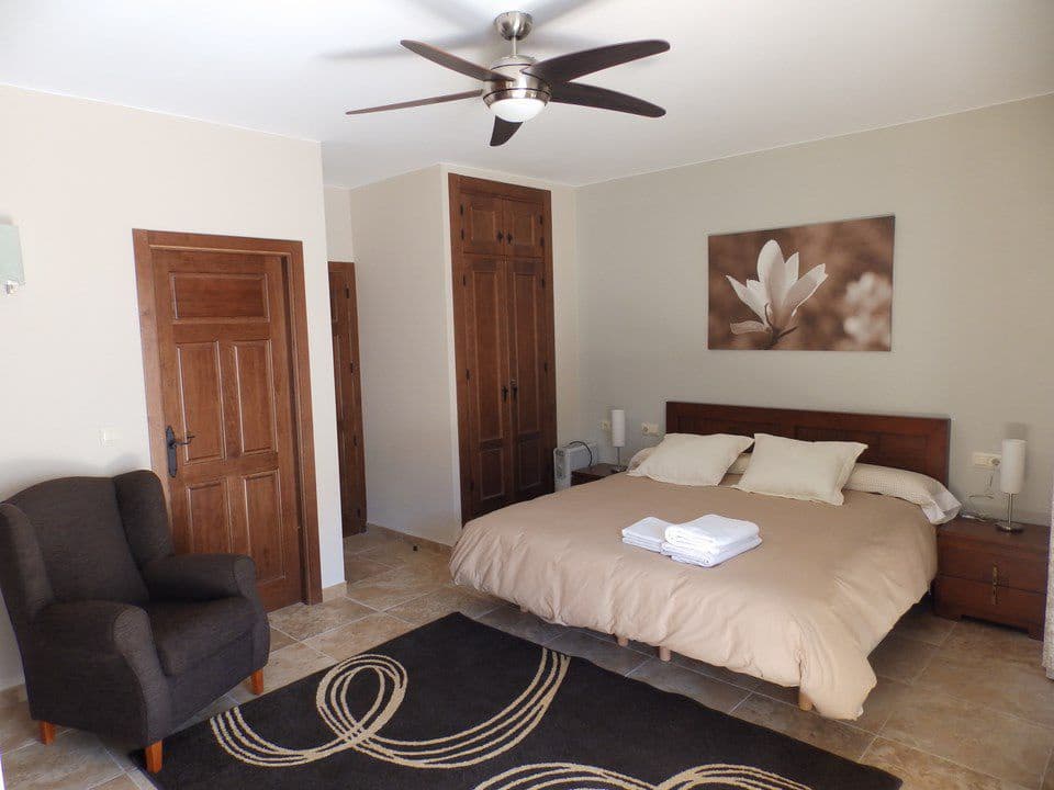 3 soveværelse Byhus til salg i Salares - € 213.000 (Ref: 5265587)