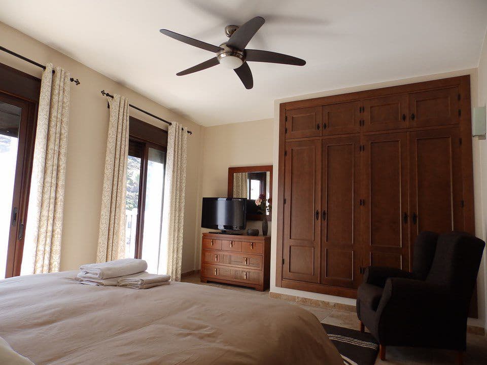 3 soveværelse Byhus til salg i Salares - € 213.000 (Ref: 5265587)