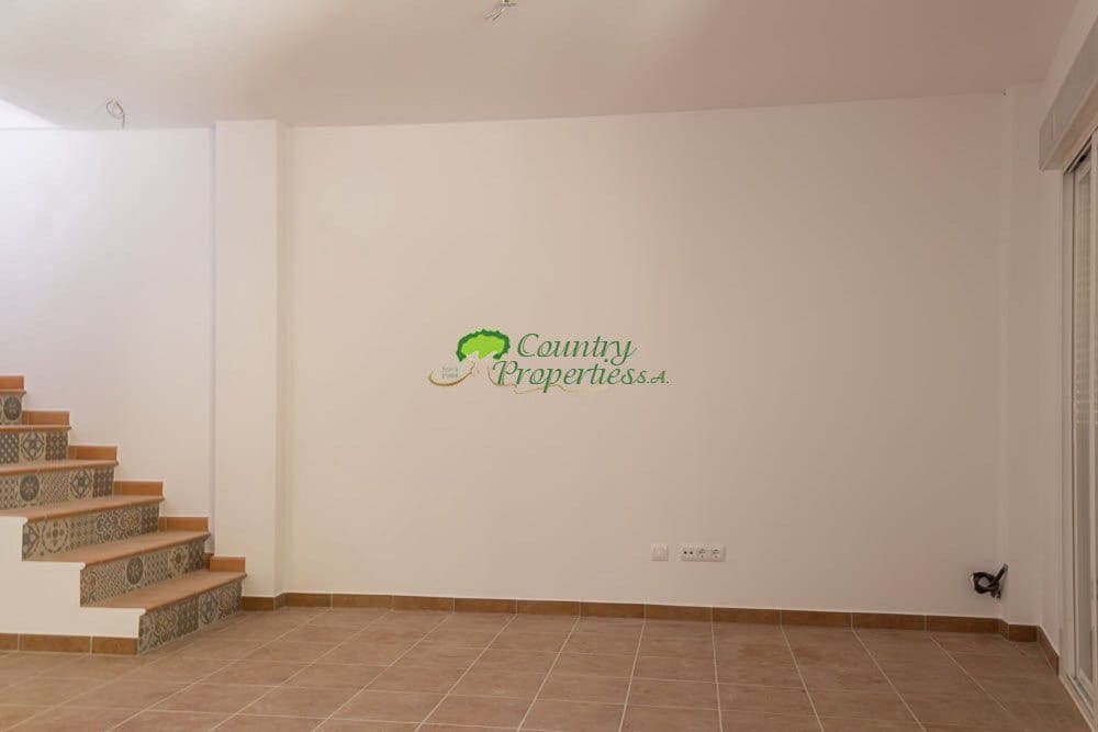 3 soverom Hus til salgs i Competa med garasje - € 189 000 (Ref: 5656696)