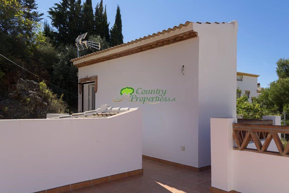 3 soverom Hus til salgs i Competa med garasje - € 189 000 (Ref: 5656696)