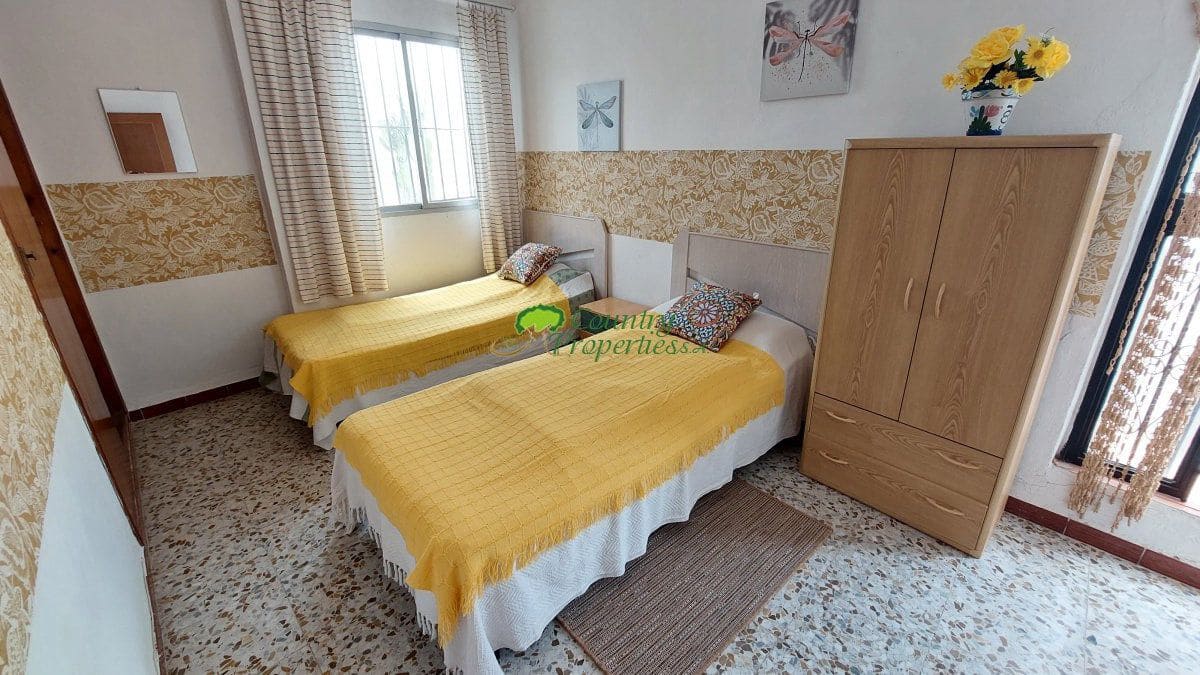 4 soveværelse Byhus til salg i Torrox med garage - € 295.000 (Ref: 6230845)