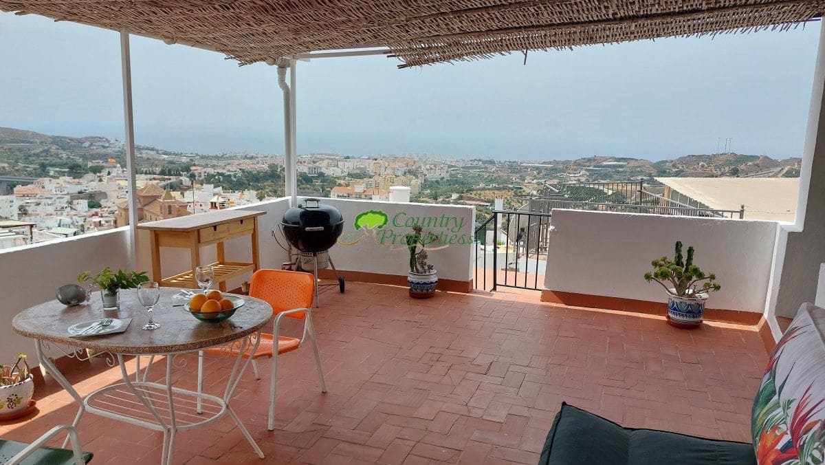 4 soveværelse Byhus til salg i Torrox med garage - € 295.000 (Ref: 6230845)