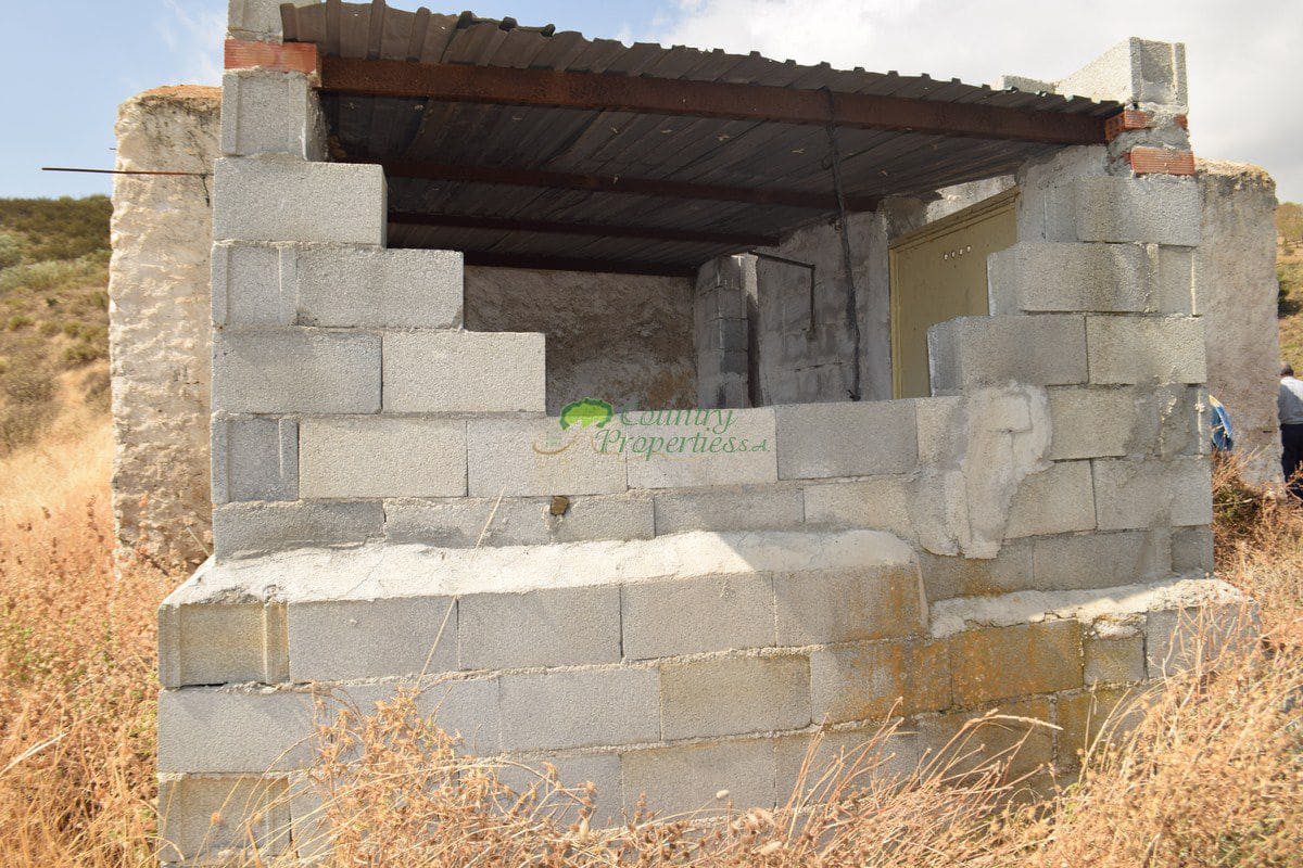 Grunde uden byggetilladelser til salg i Sedella - € 350.000 (Ref: 6283309)