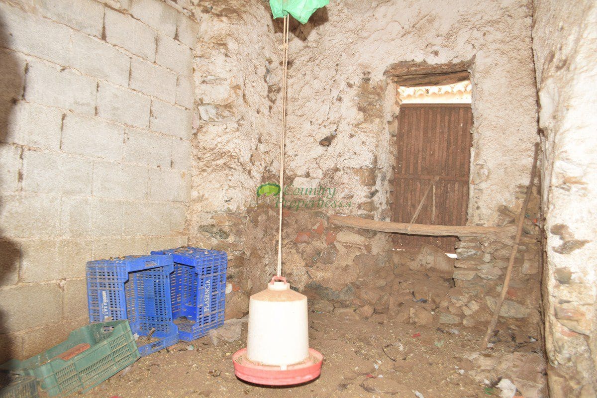 Grunde uden byggetilladelser til salg i Sedella - € 350.000 (Ref: 6283309)