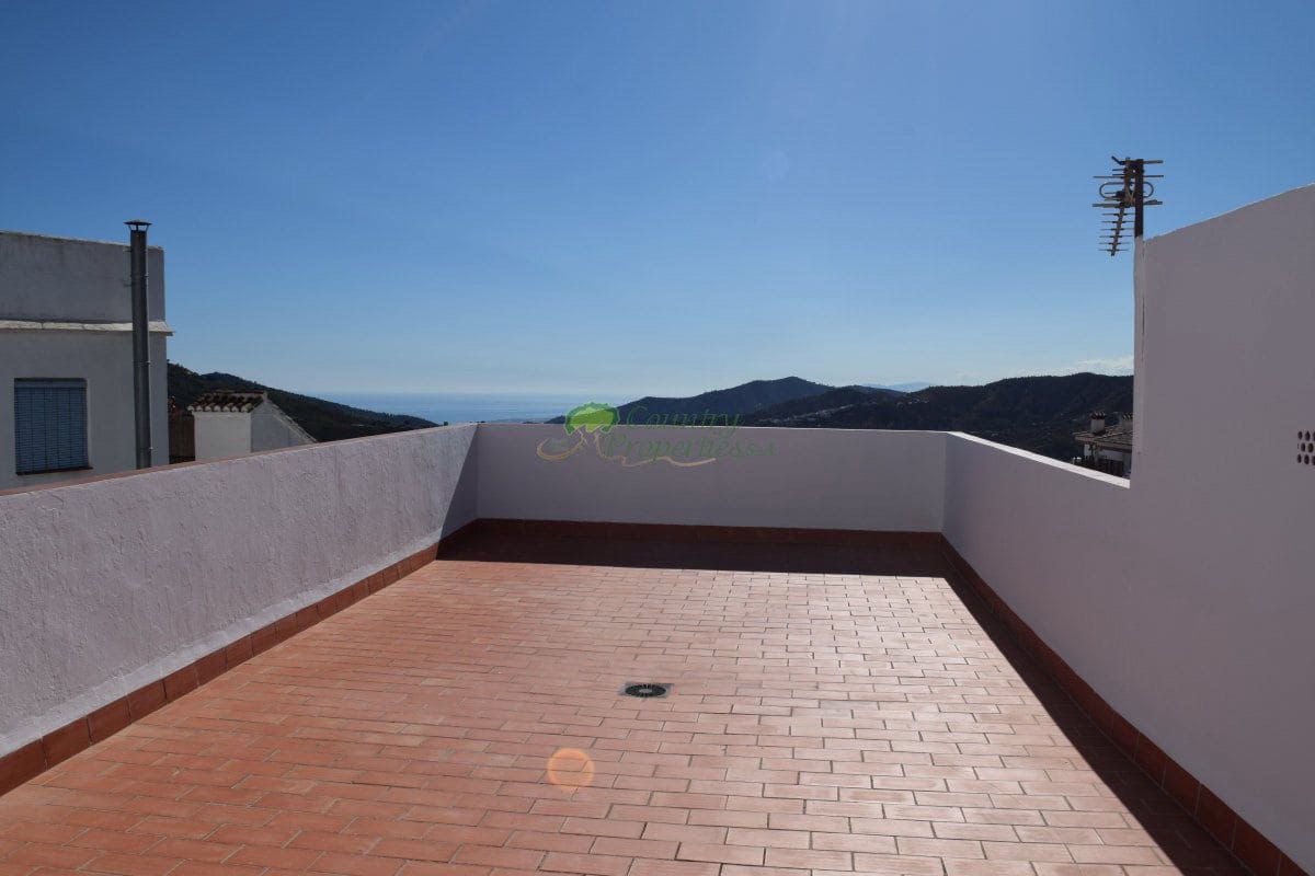 Casa de 4 habitaciones en Cómpeta en venta - 365.000 € (Ref: 6317577)