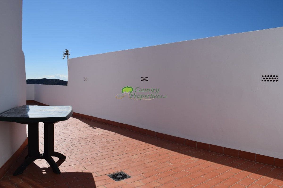 Casa de 4 habitaciones en Cómpeta en venta - 365.000 € (Ref: 6317577)