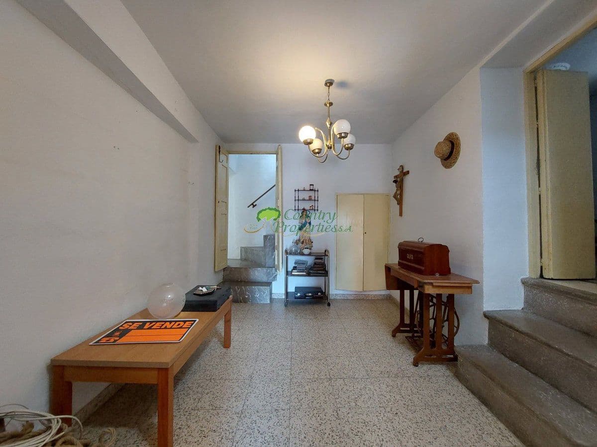 Casa de 7 habitaciones en Cómpeta en venta - 210.000 € (Ref: 6439179)